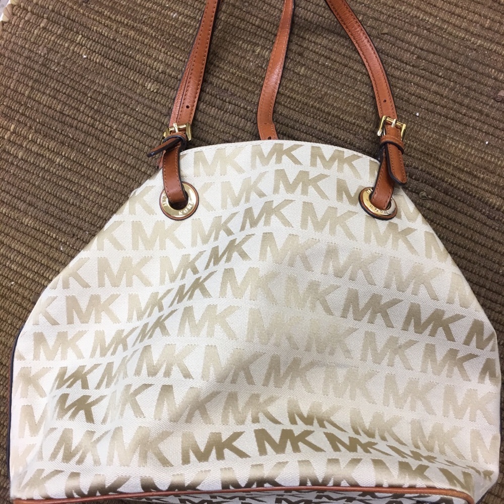 Michael Kors tan purse